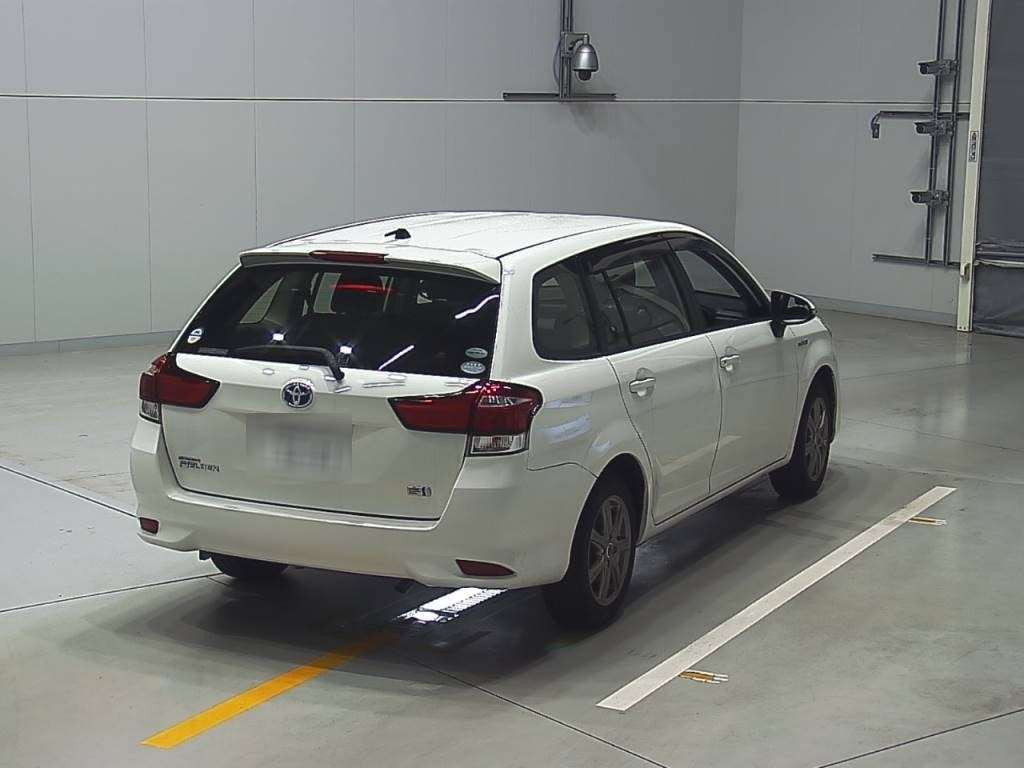 2016 Toyota Corolla Fielder NKE165G[1]