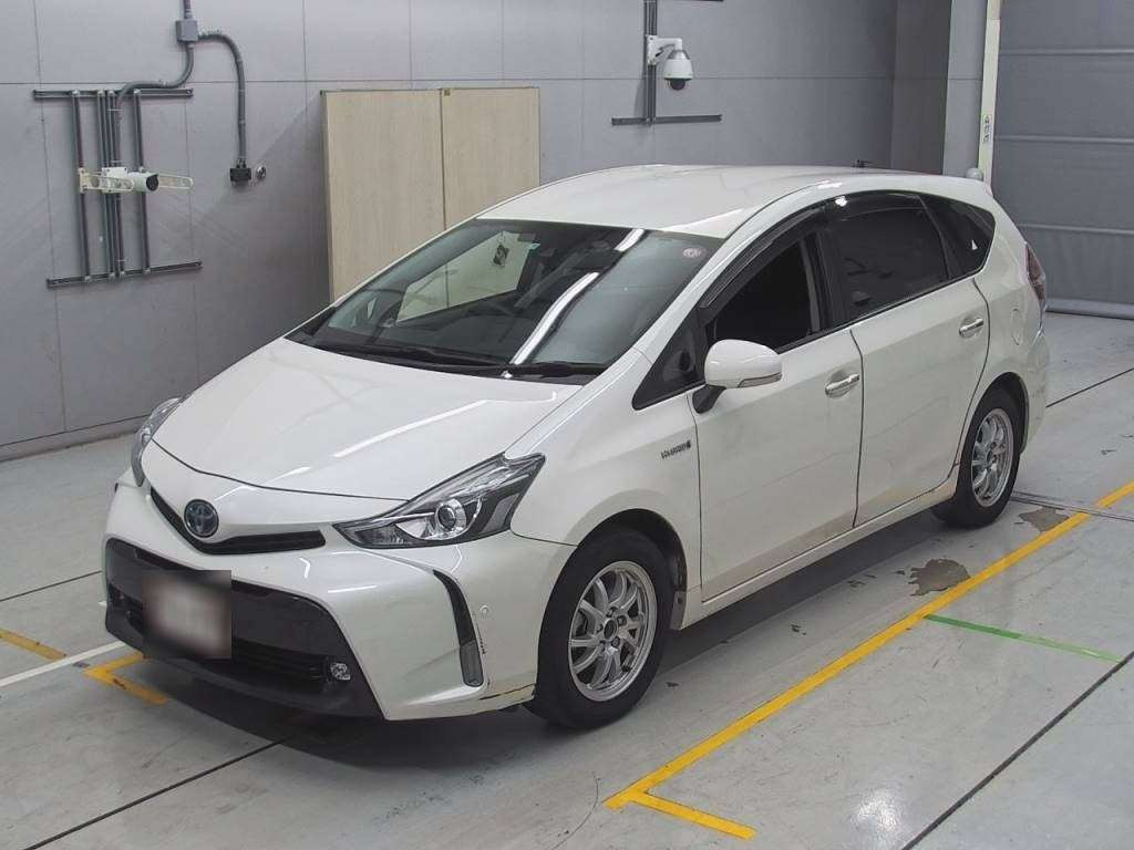 2019 Toyota Prius alpha ZVW41W[0]