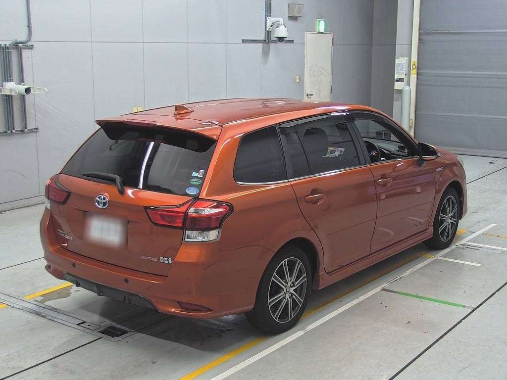 2016 Toyota Corolla Fielder NKE165G[1]