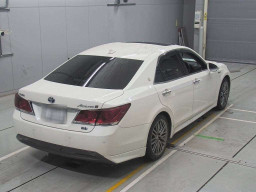 2014 Toyota Crown Hybrid