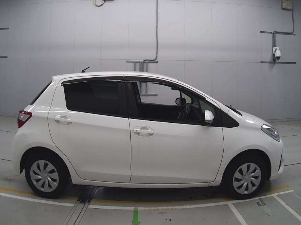 2019 Toyota Vitz KSP130[2]