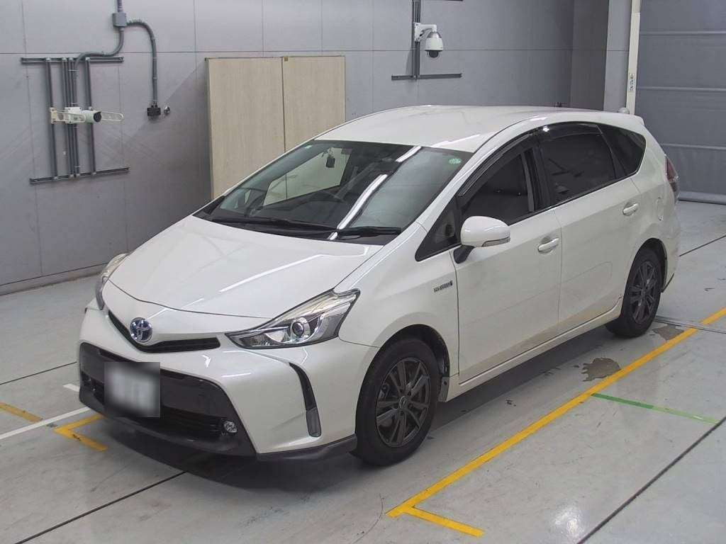 2015 Toyota Prius alpha ZVW41W[0]