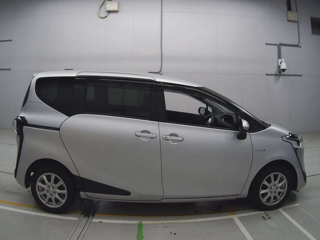 2018 Toyota Sienta NHP170G[2]