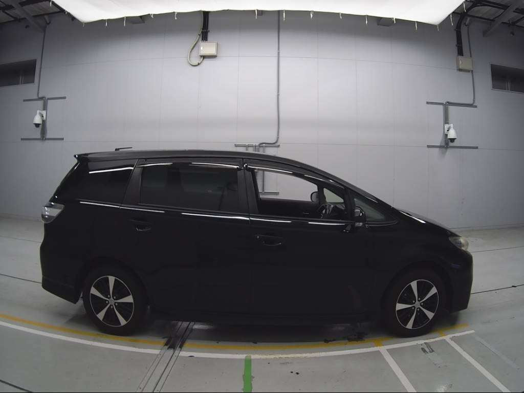 2013 Toyota Wish ZGE20W[2]