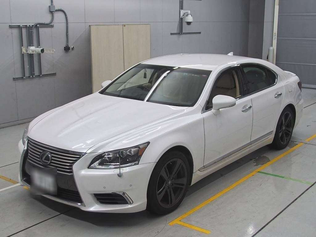 2016 Lexus LS USF40[0]