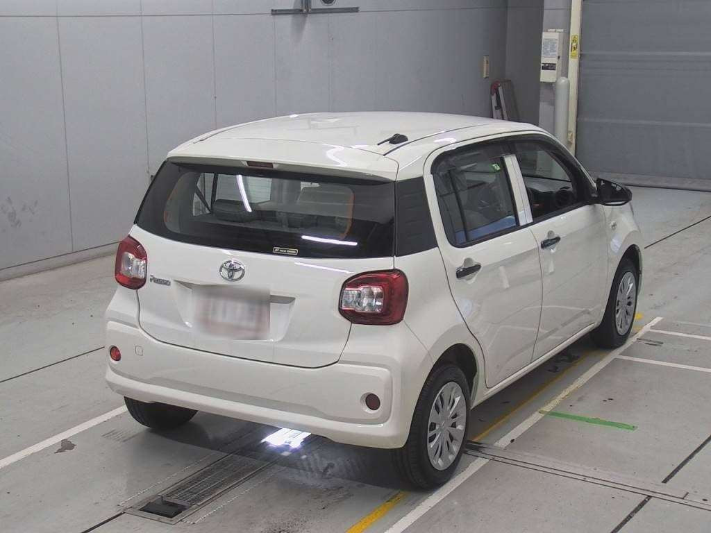 2017 Toyota Passo M700A[1]