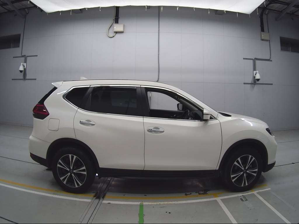 2018 Nissan X-Trail NT32[2]