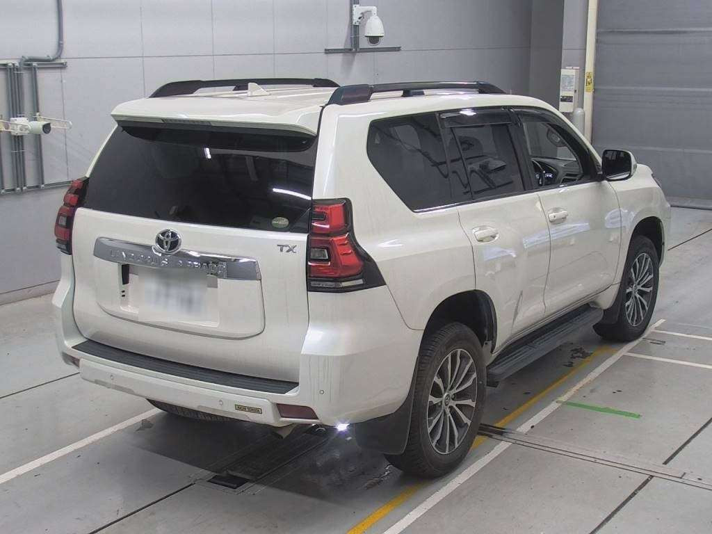 2018 Toyota Land Cruiser Prado GDJ150W[1]