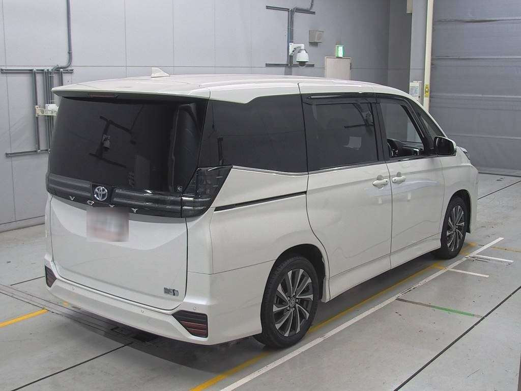 2023 Toyota Voxy ZWR90W[1]