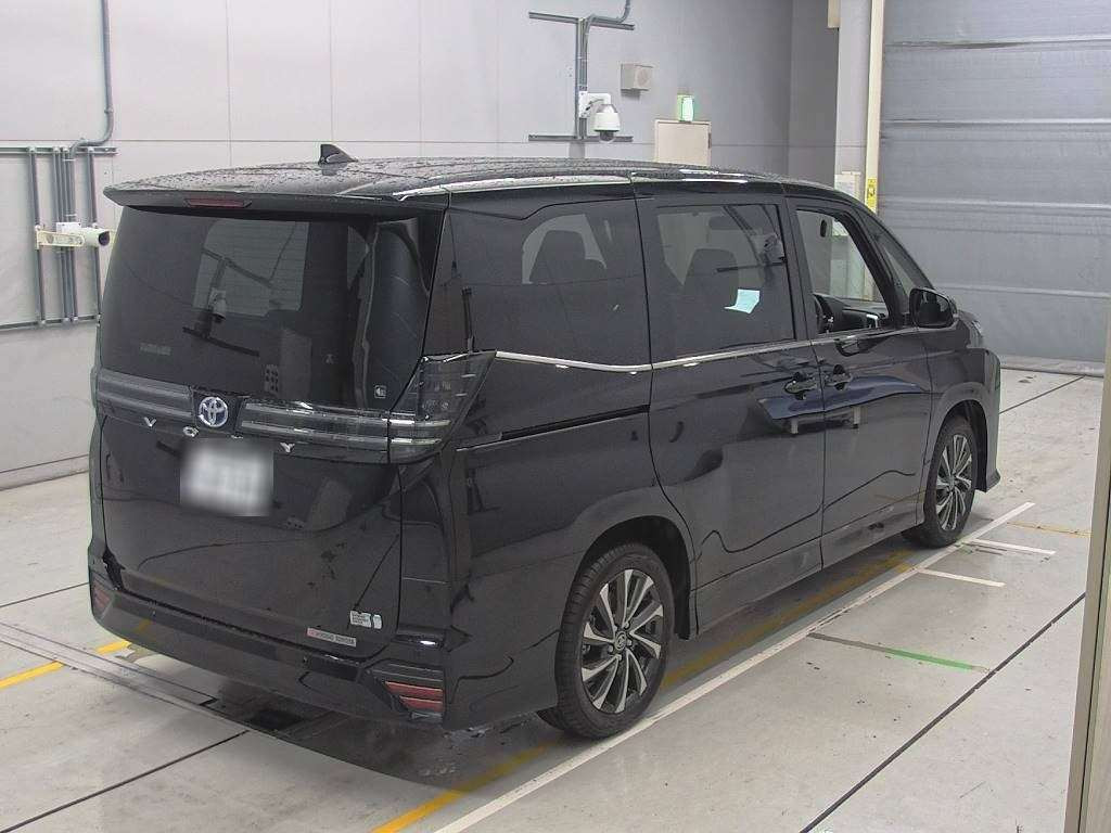 2024 Toyota Voxy ZWR90W[1]