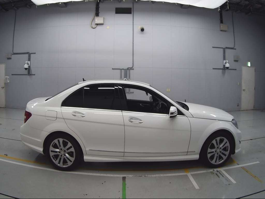 2013 Mercedes Benz C-Class 204049[2]