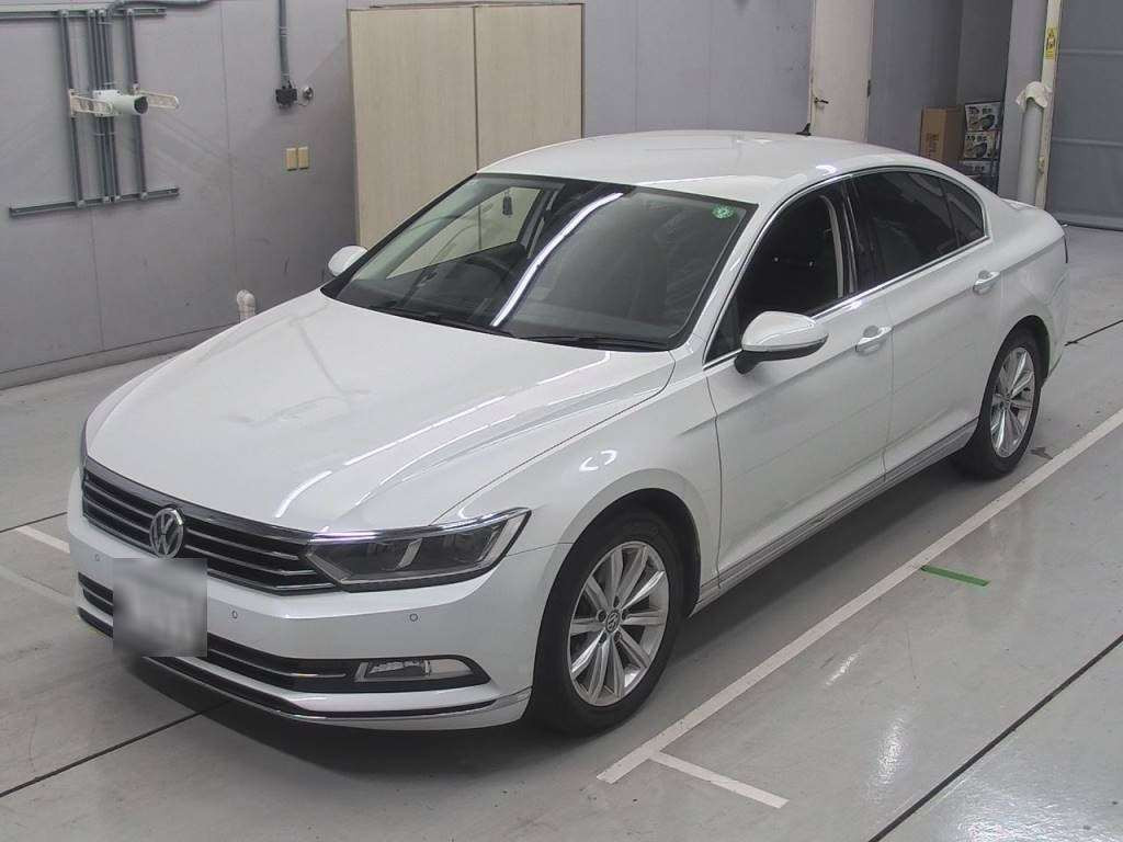 2017 Volkswagen Passat 3CCZE[0]