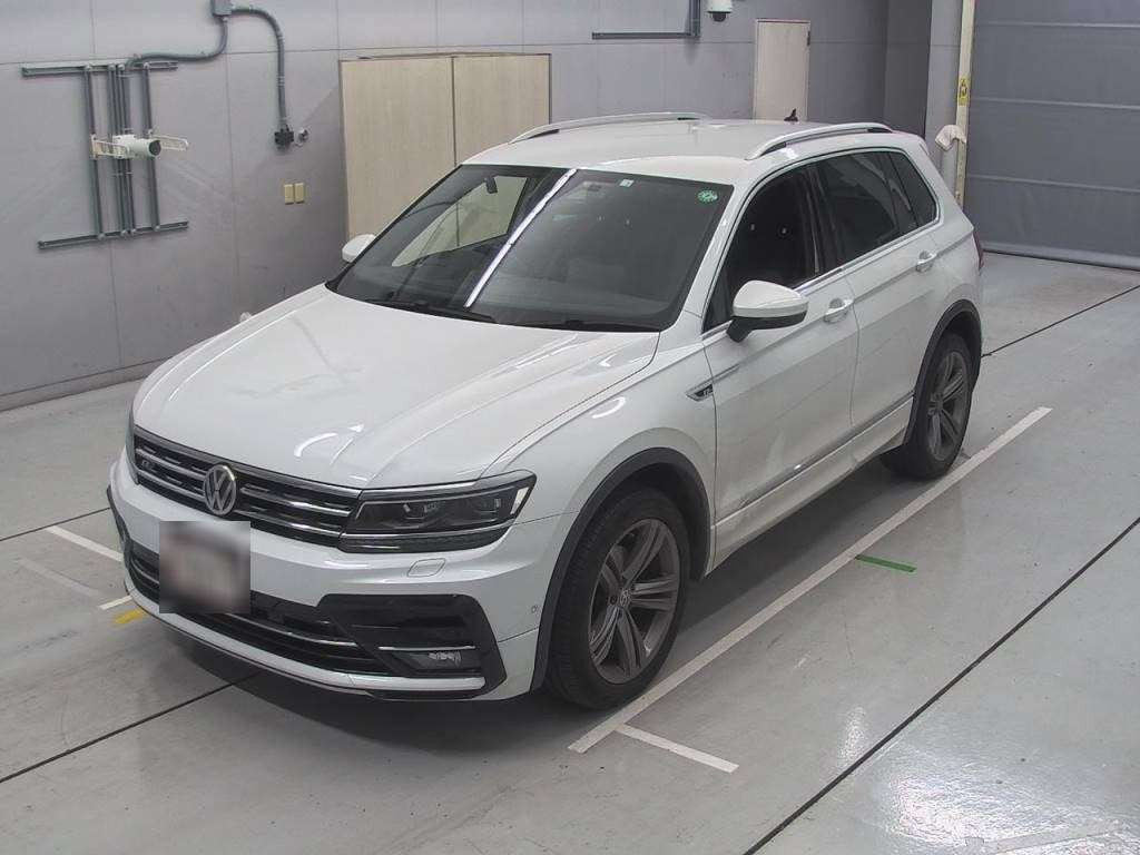 2018 Volkswagen Tiguan 5NDFGF[0]