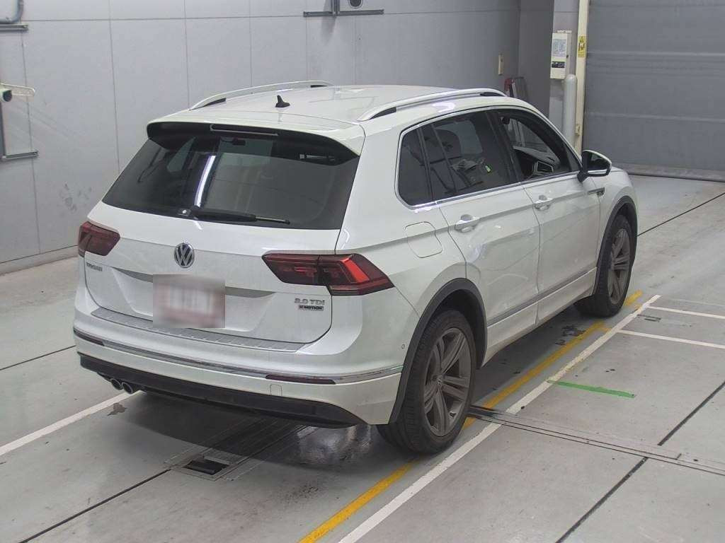 2018 Volkswagen Tiguan 5NDFGF[1]