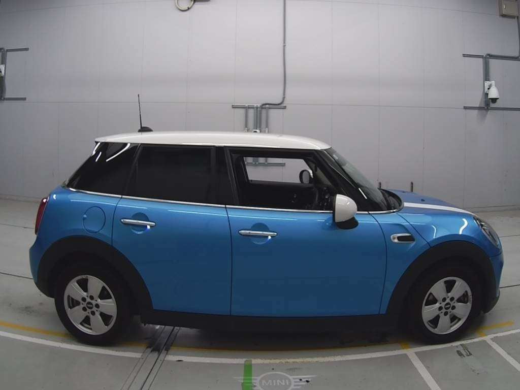 2019 Mini MINI XU15M[2]