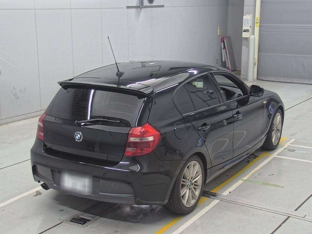 2011 BMW 1 Series UE16[1]