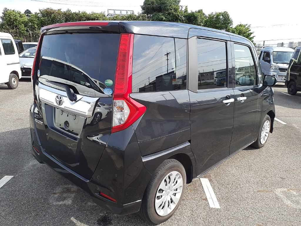 2019 Toyota Roomy M900A[1]