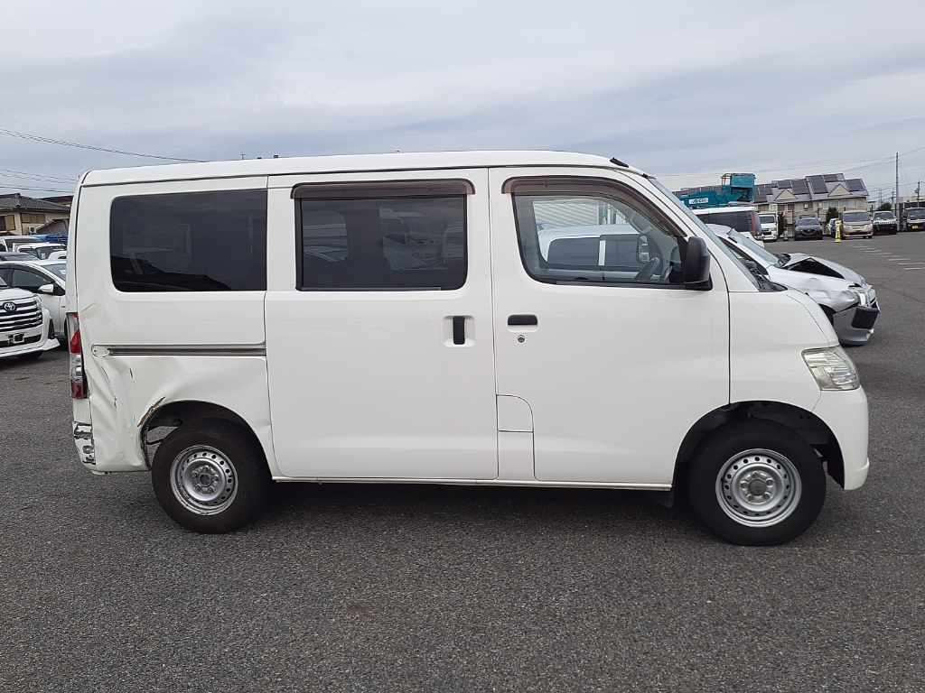 2018 Toyota Townace Van S402M[2]