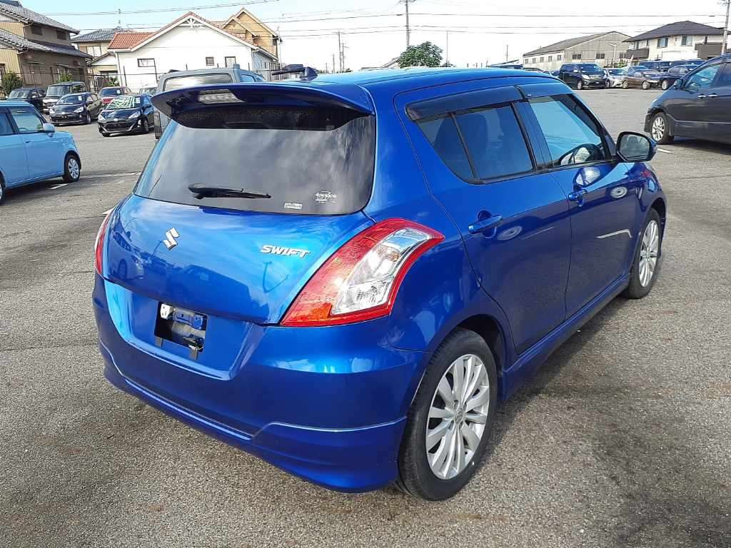 2012 Suzuki Swift ZC72S[1]