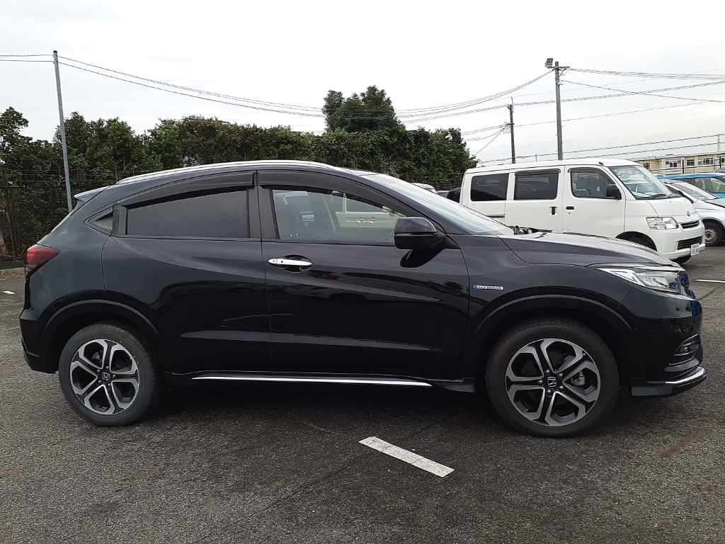 2020 Honda VEZEL RU3[2]