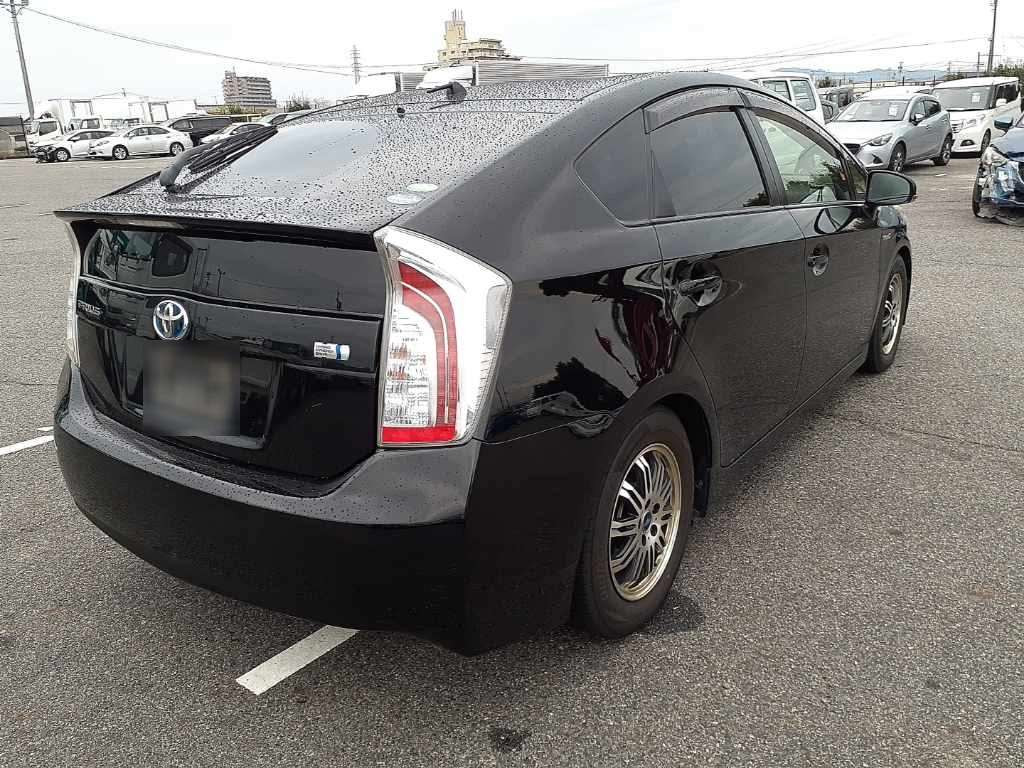 2012 Toyota Prius ZVW30[1]