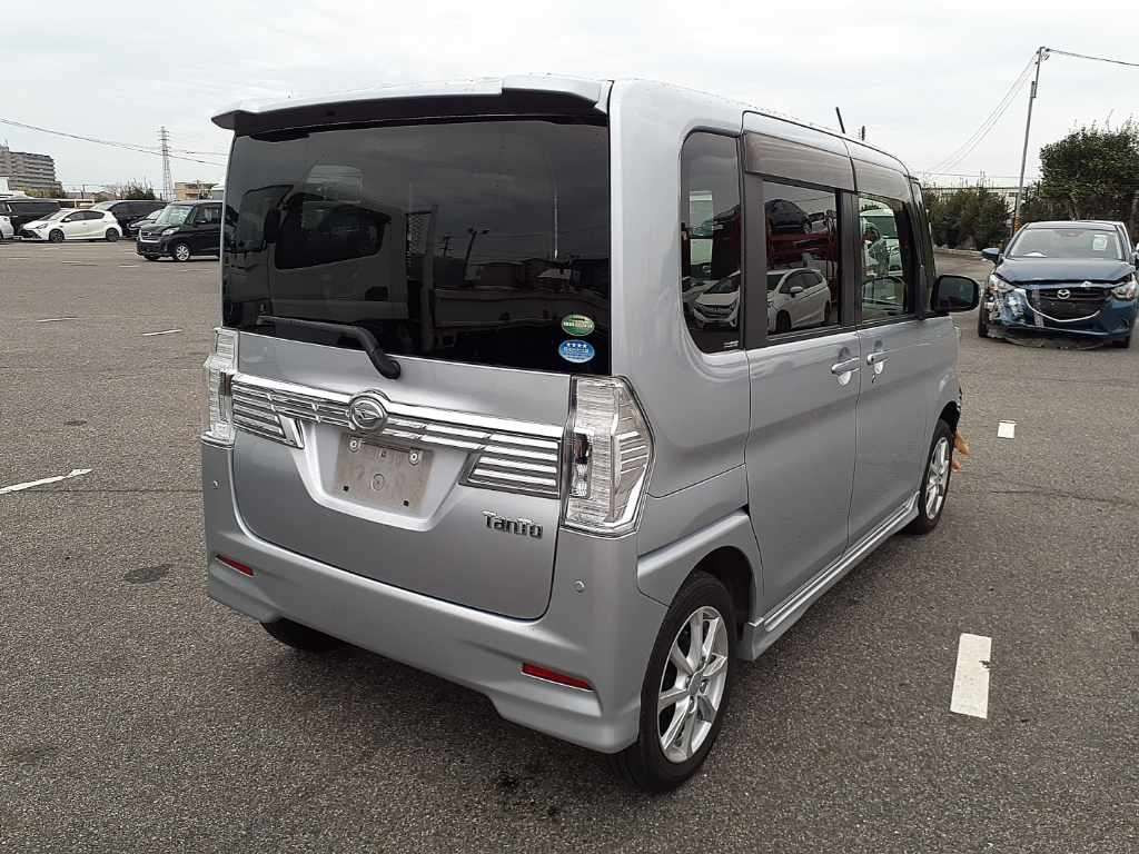 2017 Daihatsu Tanto LA600S[1]