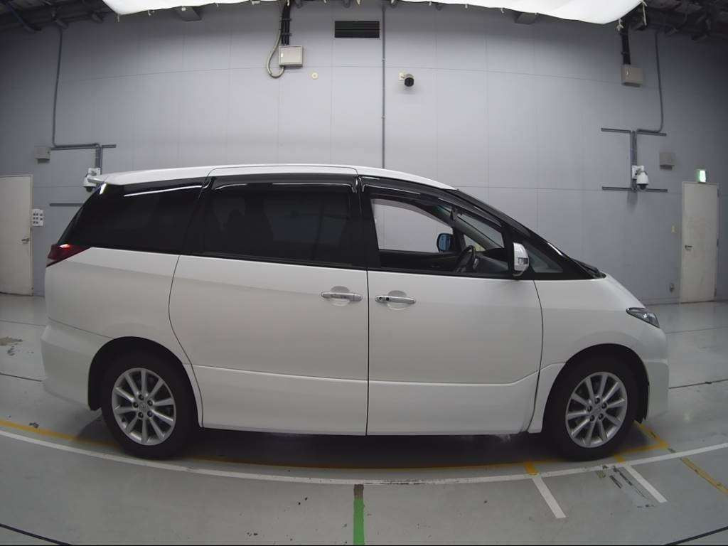 2011 Toyota Estima ACR55W[2]