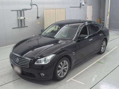 2013 Nissan Fuga Hybrid