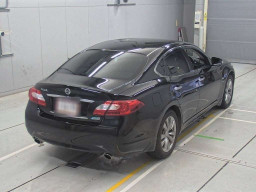 2013 Nissan Fuga Hybrid