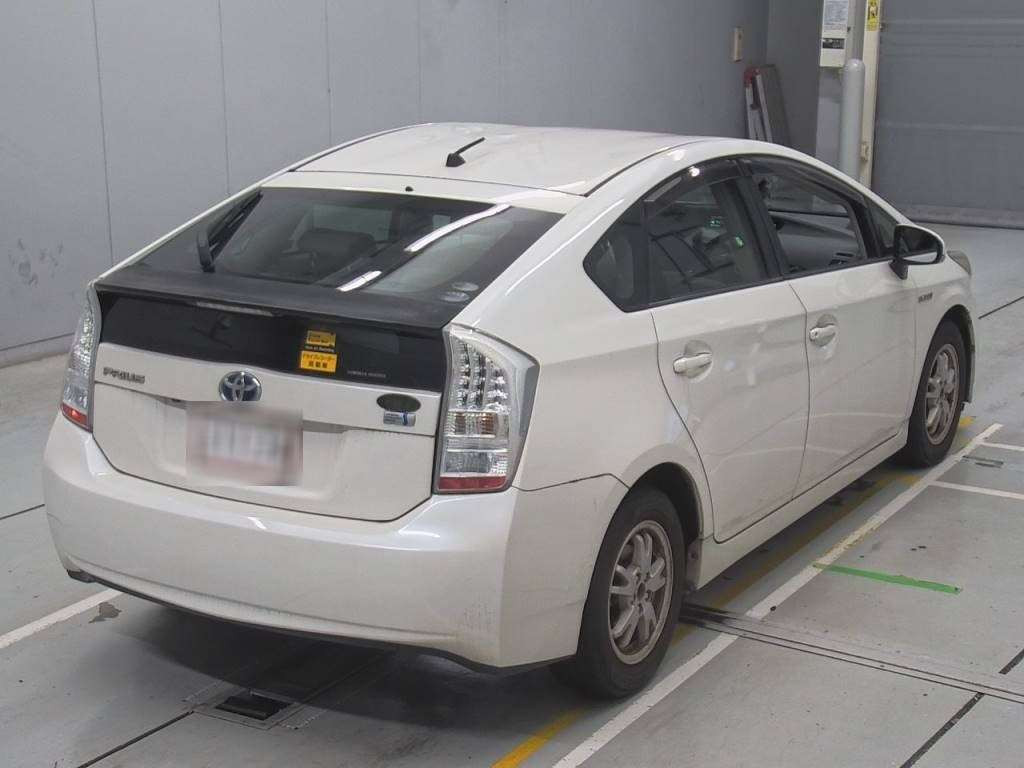 2010 Toyota Prius ZVW30[1]