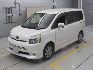 2008 Toyota Voxy