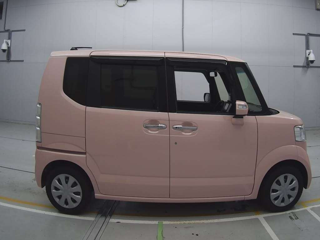 2017 Honda N-BOX JF1[2]