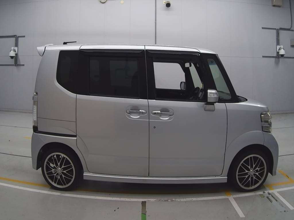 2013 Honda N-BOX CUSTOM JF1[2]