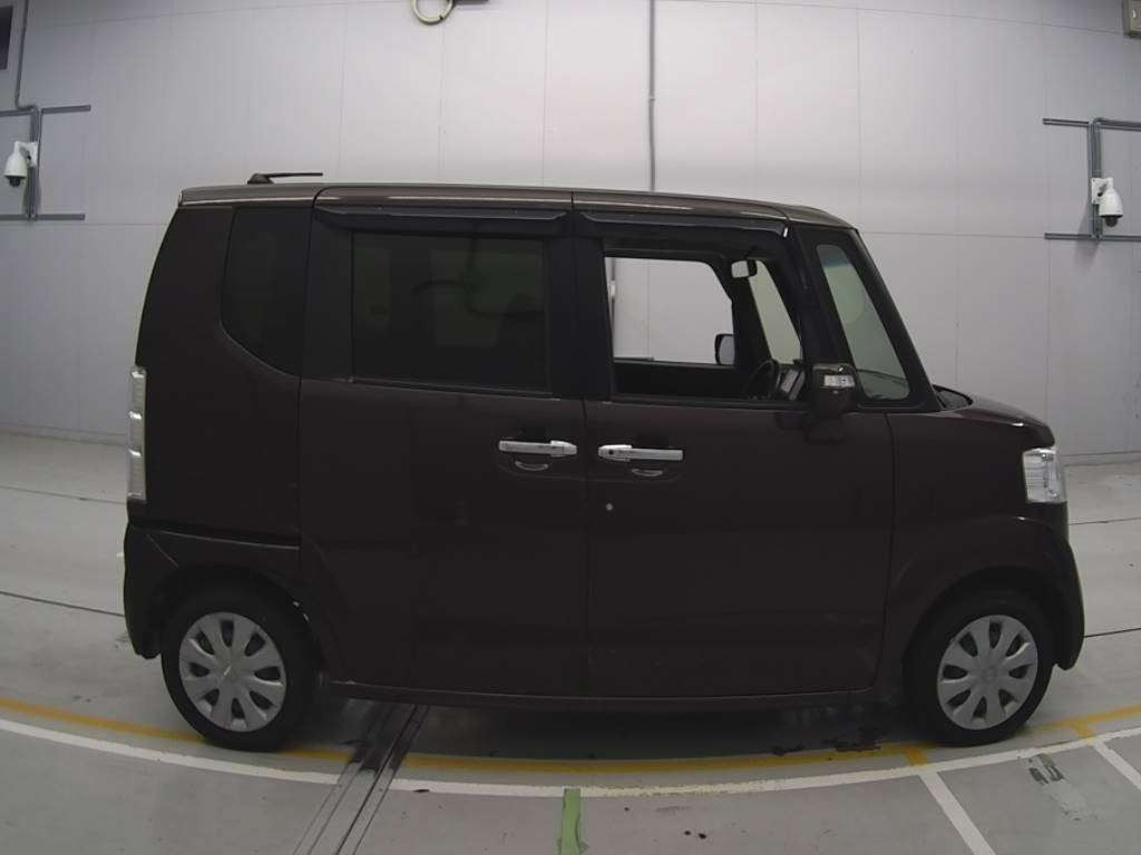 2016 Honda N-BOX JF1[2]