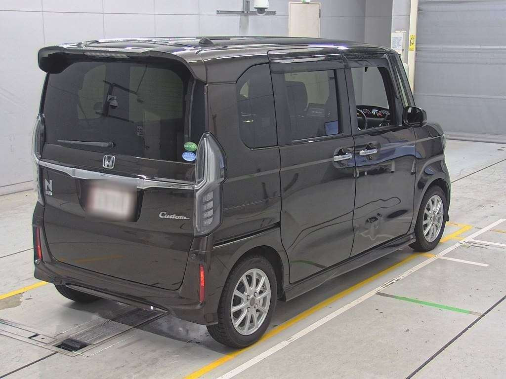 2017 Honda N-BOX CUSTOM JF3[1]