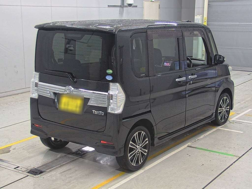 2016 Daihatsu Tanto Custom LA600S[1]