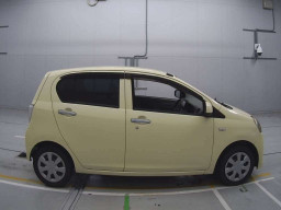 2012 Daihatsu Mira es