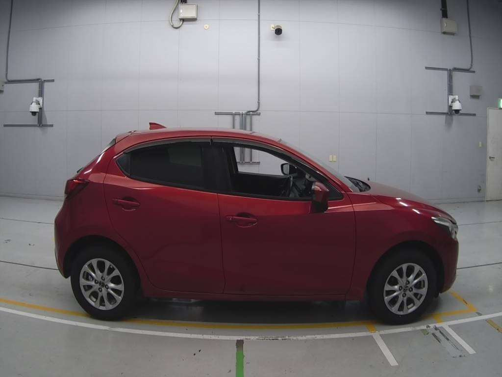 2016 Mazda Demio DJ3AS[2]