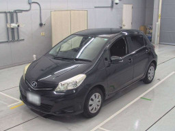 2013 Toyota Vitz