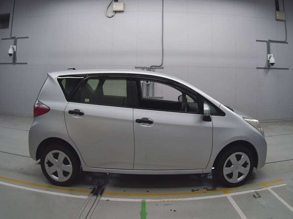 2014 Toyota Ractis NCP125[2]