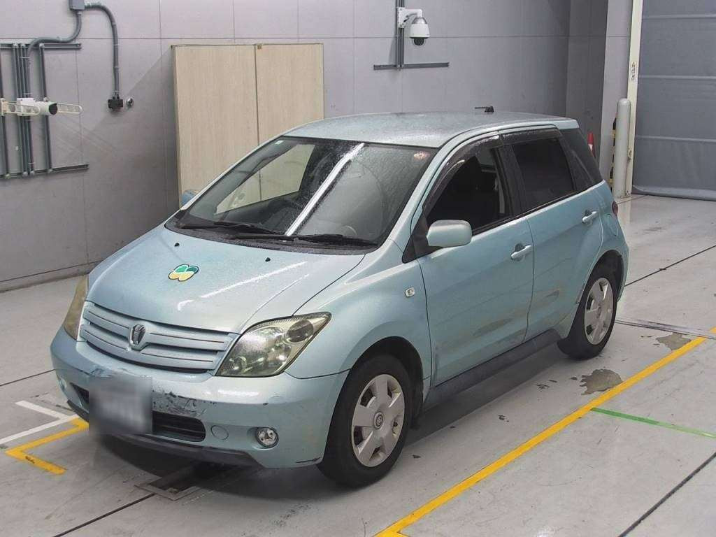 2004 Toyota IST NCP60[0]