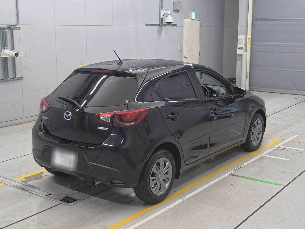 2016 Mazda Demio DJ3FS[1]