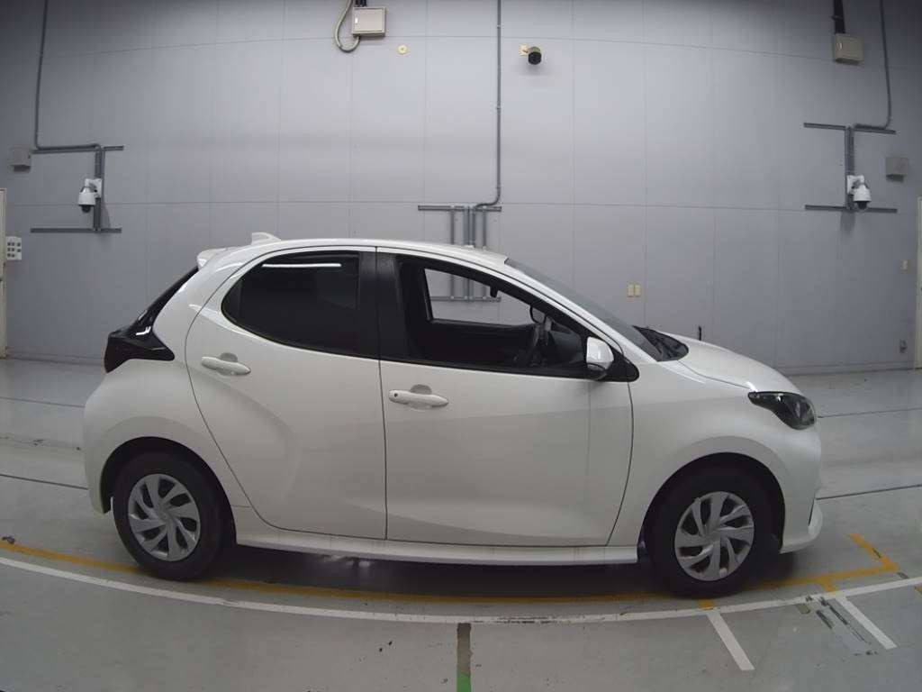 2020 Toyota YARIS KSP210[2]