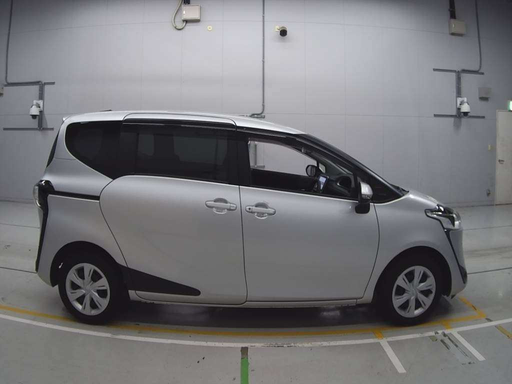 2019 Toyota Sienta NSP170G[2]