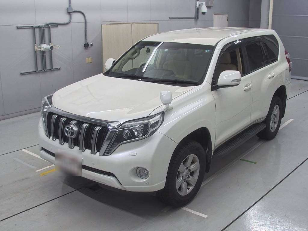 2017 Toyota Land Cruiser Prado TRJ150W[0]