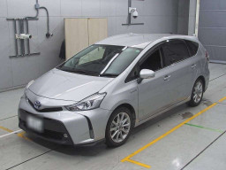 2015 Toyota Prius alpha