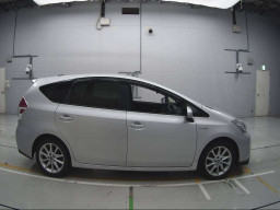 2015 Toyota Prius alpha