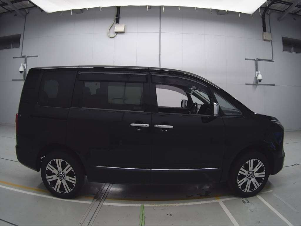 2023 Mitsubishi Delica D5 CV1W[2]