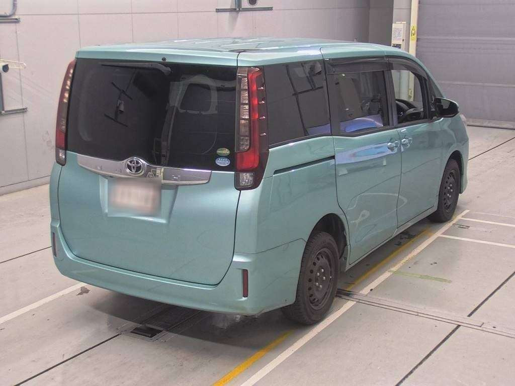 2015 Toyota Noah ZRR85G[1]