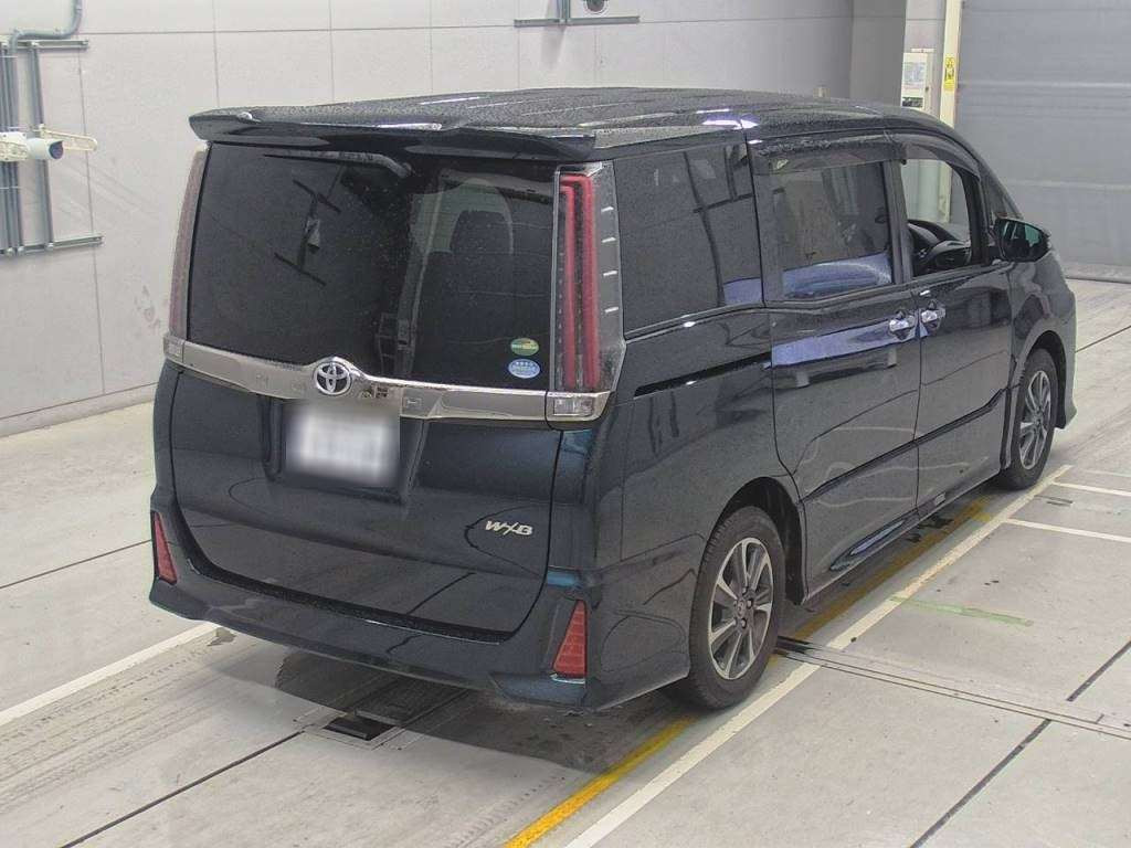 2018 Toyota Noah ZRR80W[1]